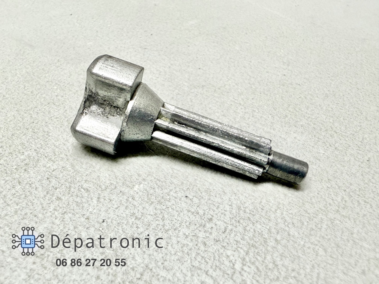 8 dents